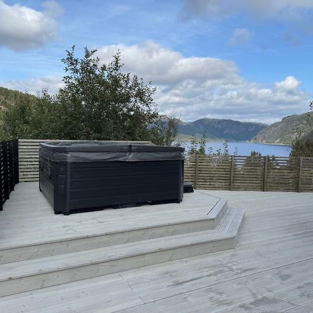 Lakes And Mountain, We Got Both! Moi Exterior foto
