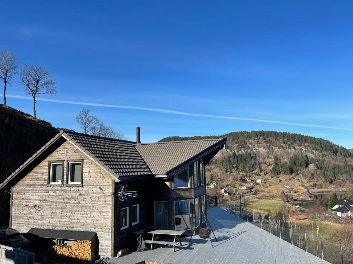 Lakes And Mountain, We Got Both! Moi Exterior foto