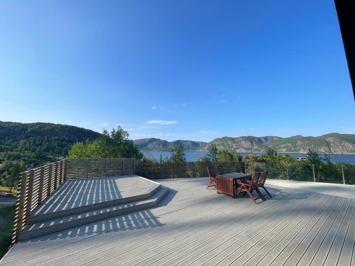Lakes And Mountain, We Got Both! Moi Exterior foto